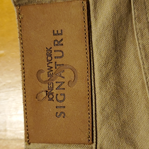 Jones New York Signature Petite Women's Khaki Pants - Size 6P - Picture 10 of 10